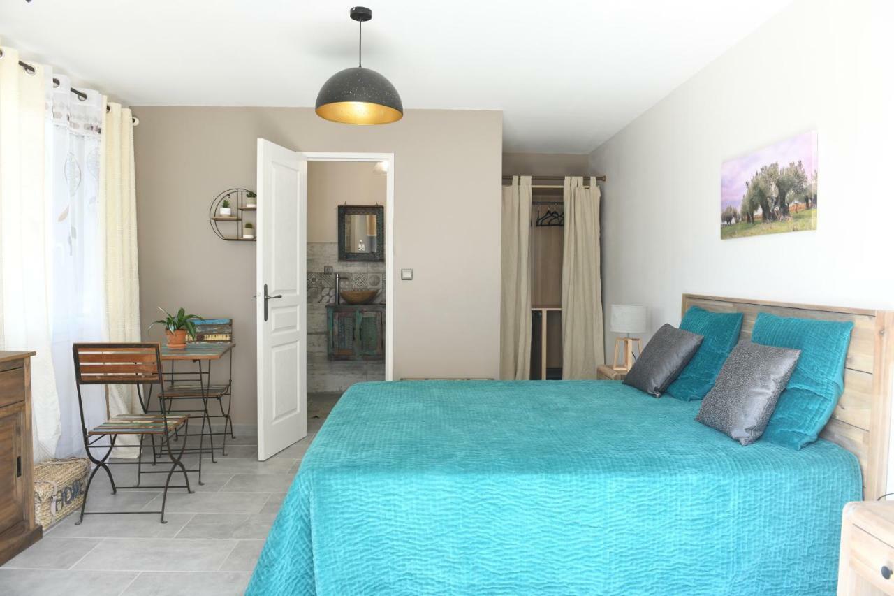 Chambre D'Hotes Du Charme Provencal Senas Ngoại thất bức ảnh