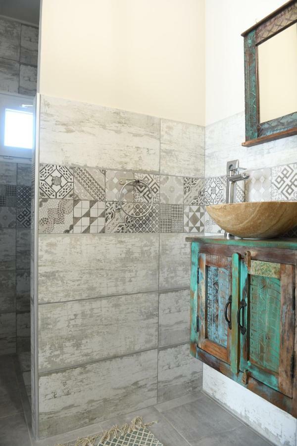 Chambre D'Hotes Du Charme Provencal Senas Ngoại thất bức ảnh